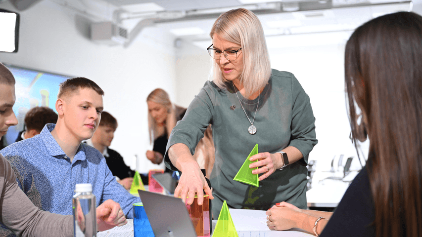 EBS Gümnaasiumi Õpetaja Kaire Kivistik 