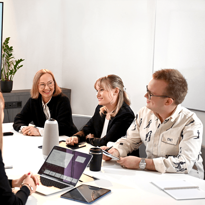 EBS Bachelor's students on computer